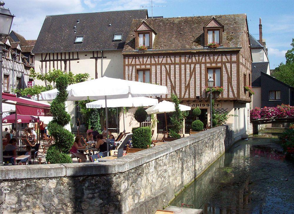 Logis Hôtel Central Montargis Exterior foto